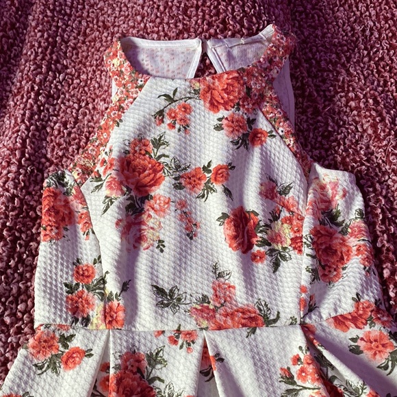 Easter dress - Picture 2 of 2